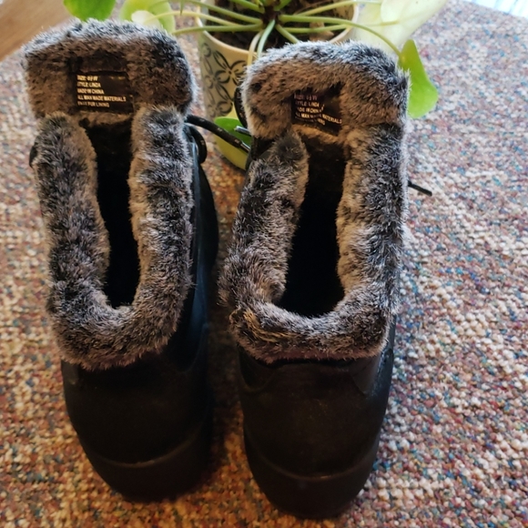*3 for $25*   Weatherproof Black Boots - Size 6.5 Wide - Picture 3 of 10
